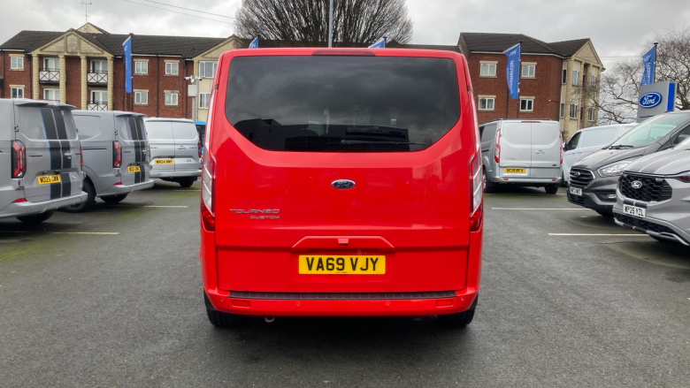 Ford Tourneo Custom 320 L1 Diesel Fwd 2.0 EcoBlue 136ps H1 Titanium 8 seater